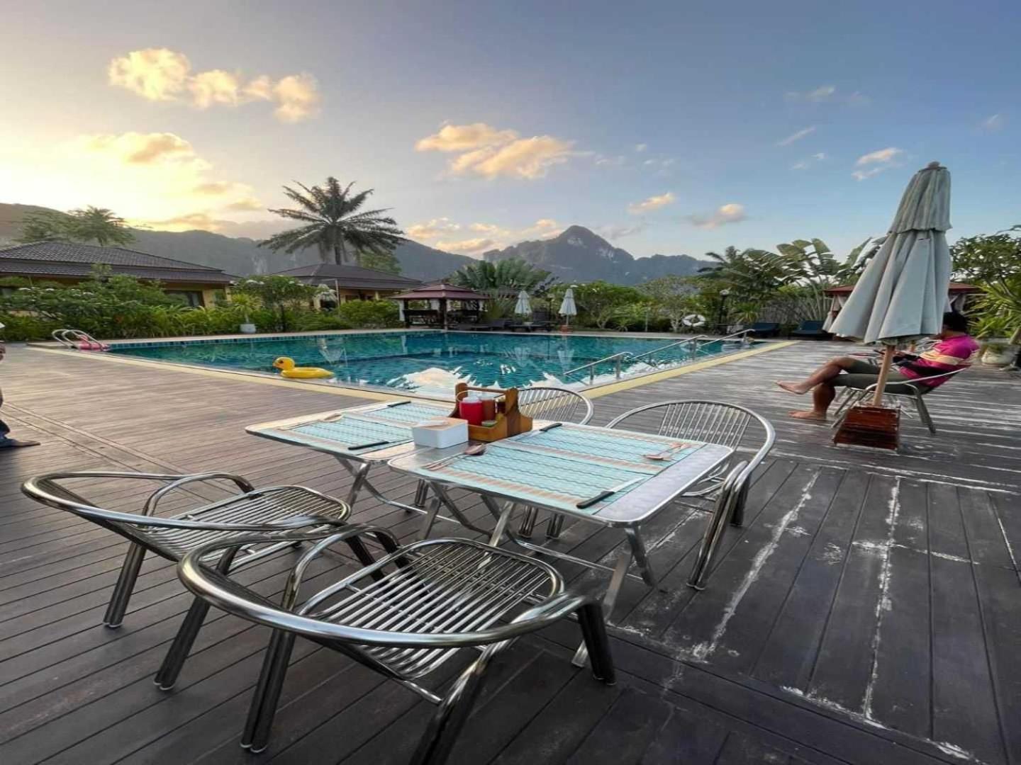 Capital O 75518 Baan Rose Resort Ao Luk 外观 照片