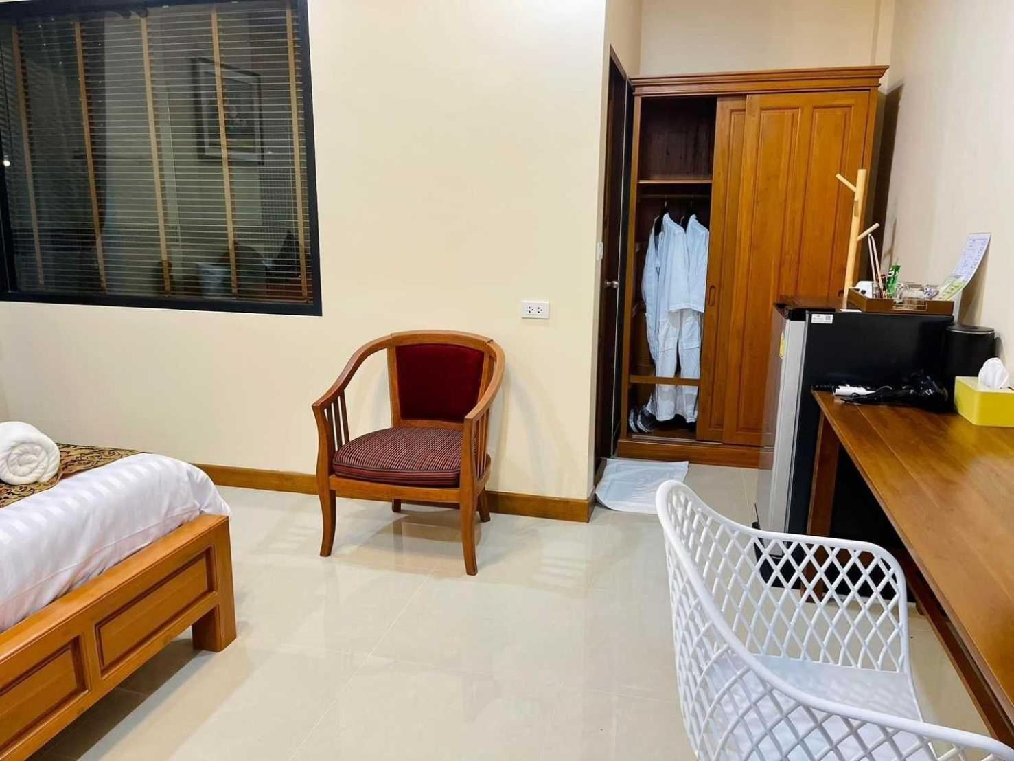 Capital O 75518 Baan Rose Resort Ao Luk 外观 照片