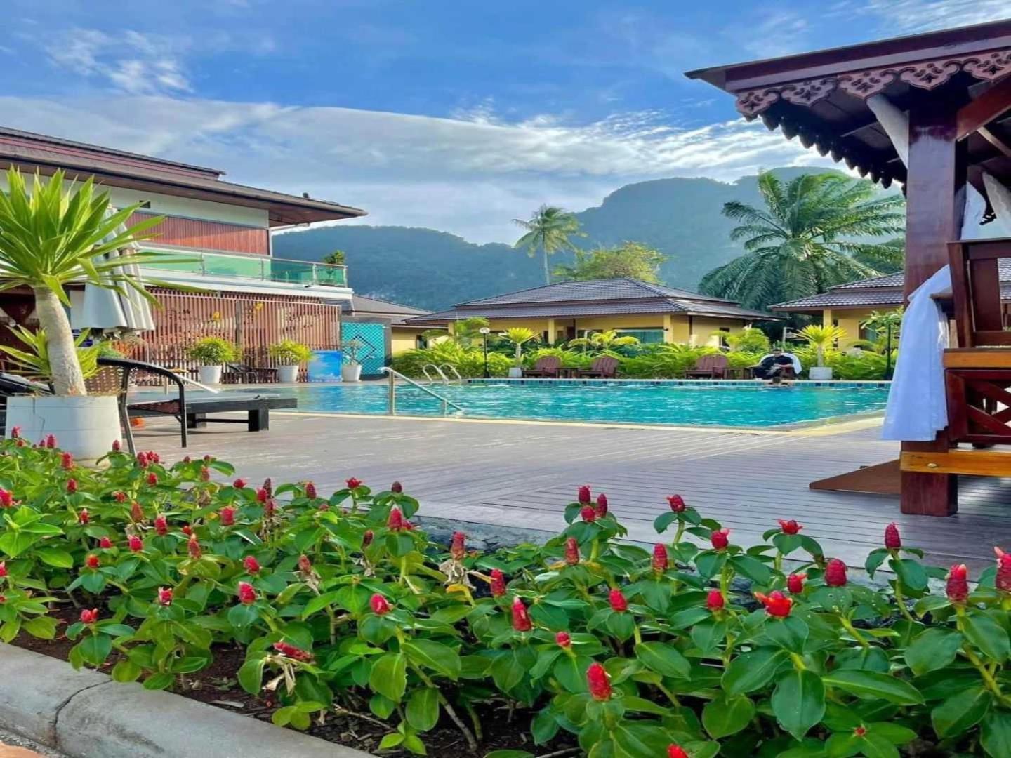 Capital O 75518 Baan Rose Resort Ao Luk 外观 照片