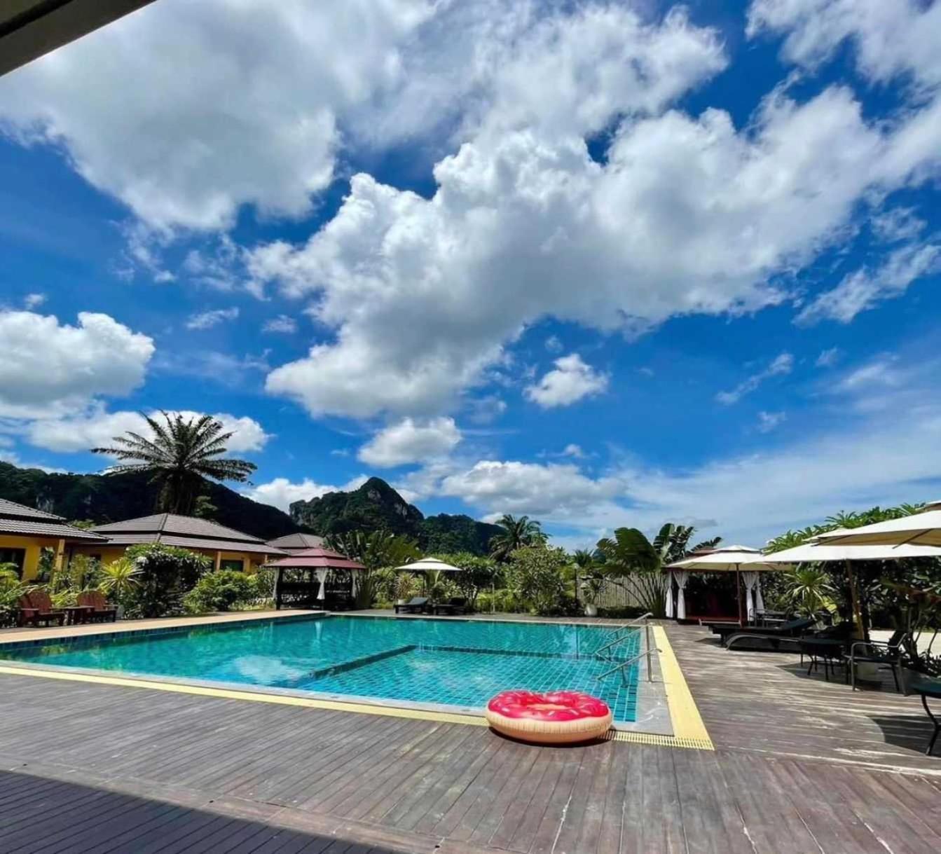 Capital O 75518 Baan Rose Resort Ao Luk 外观 照片